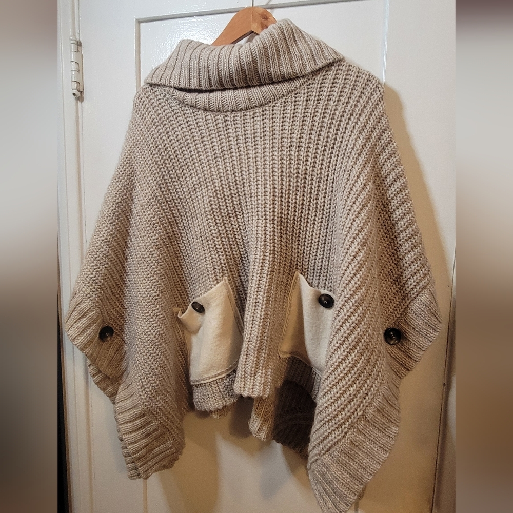 Anthropologie Moth Alpaca Wool Knit Poncho / Cape – Neutral Oatmeal